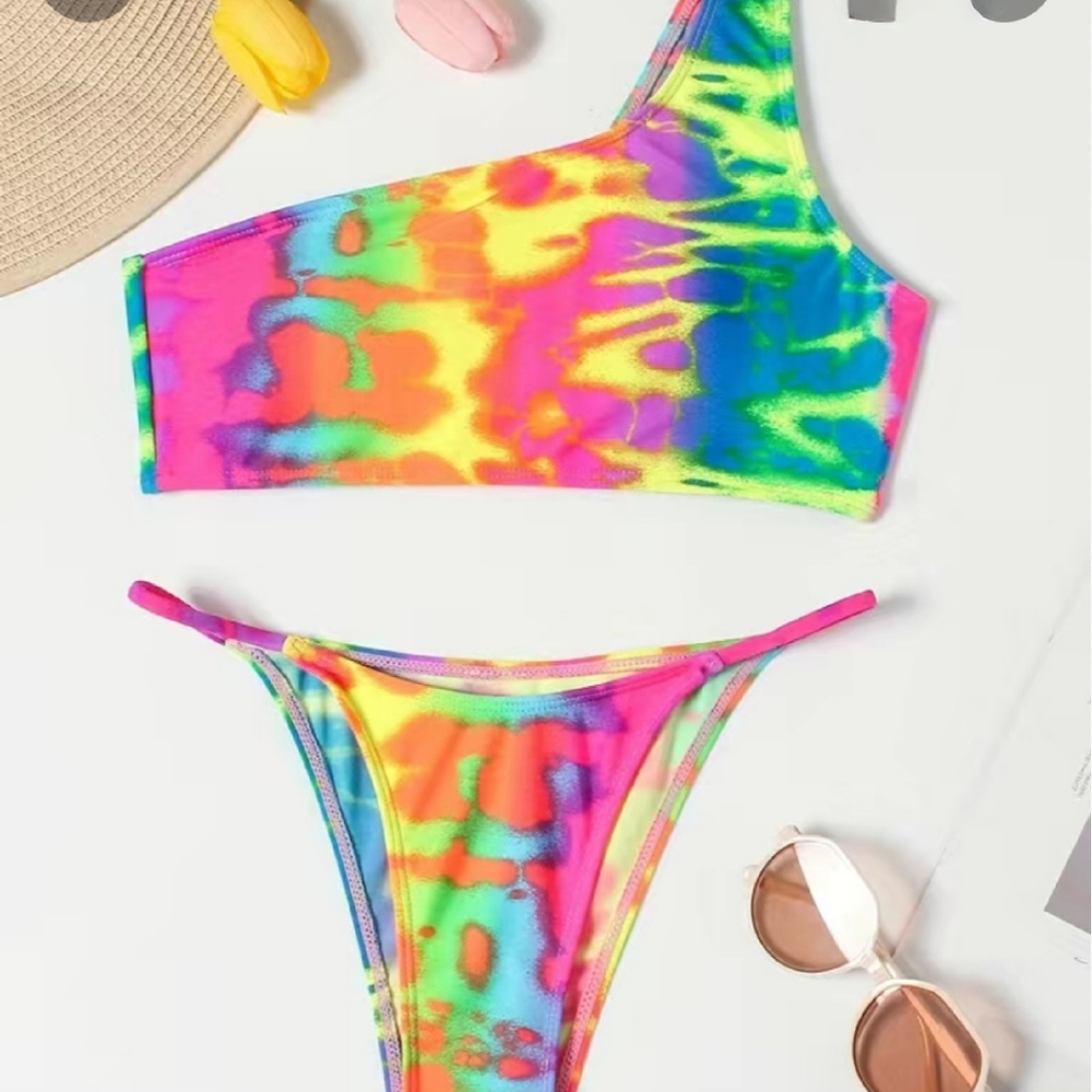 Bright colored Bikini - Picture 2 of 7